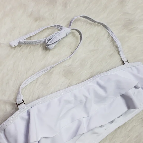 Cute white halter bikini top size medium - Picture 3 of 9